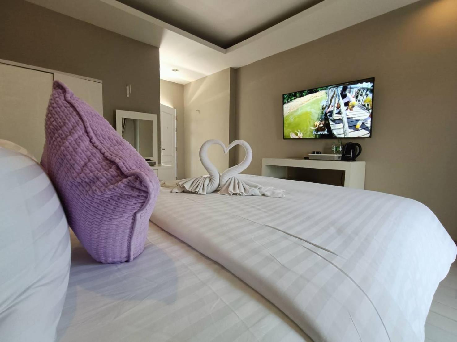 The Guest Chang Moi Boutique Hotel Chiang Mai Bagian luar foto