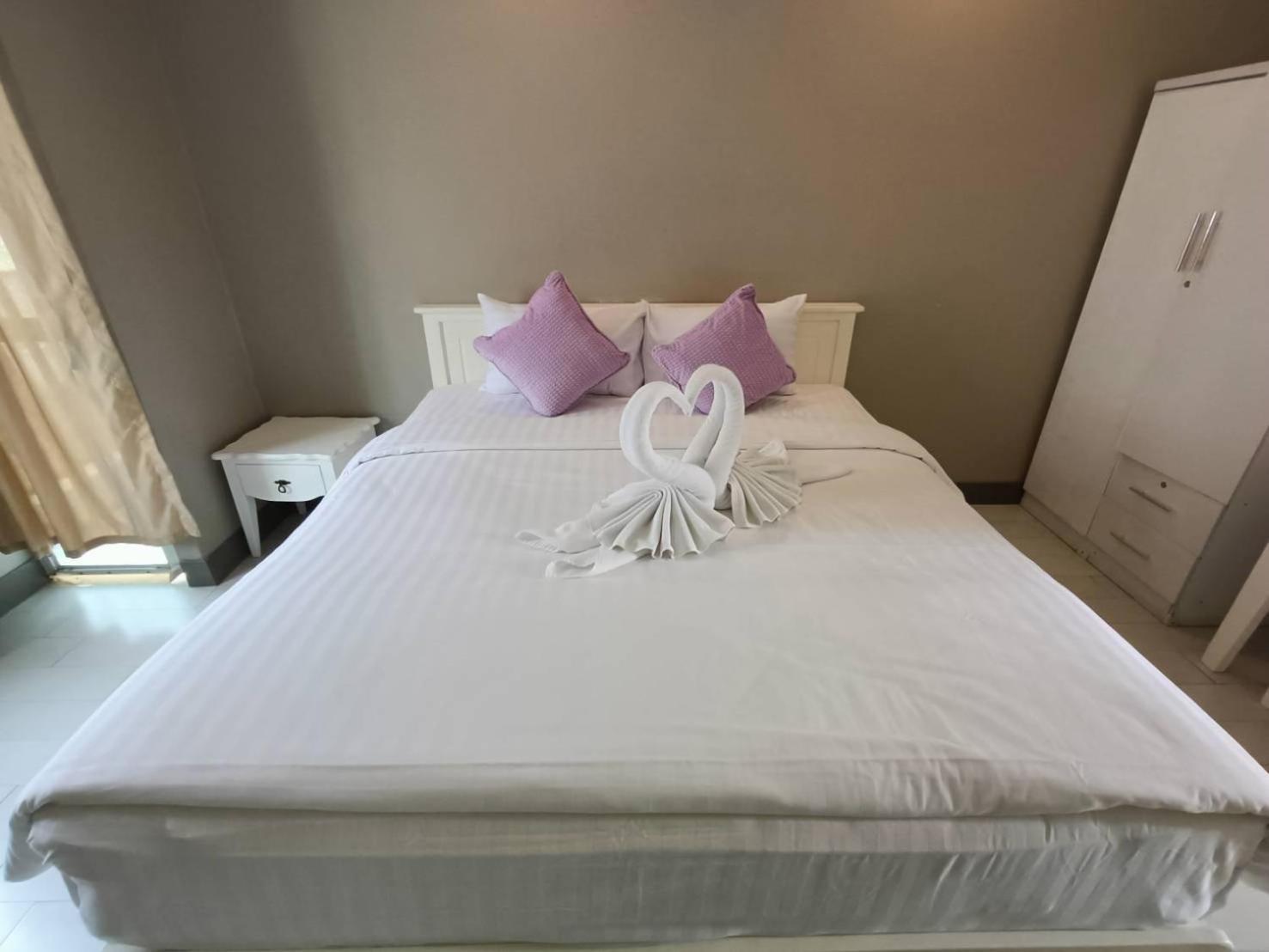 The Guest Chang Moi Boutique Hotel Chiang Mai Bagian luar foto