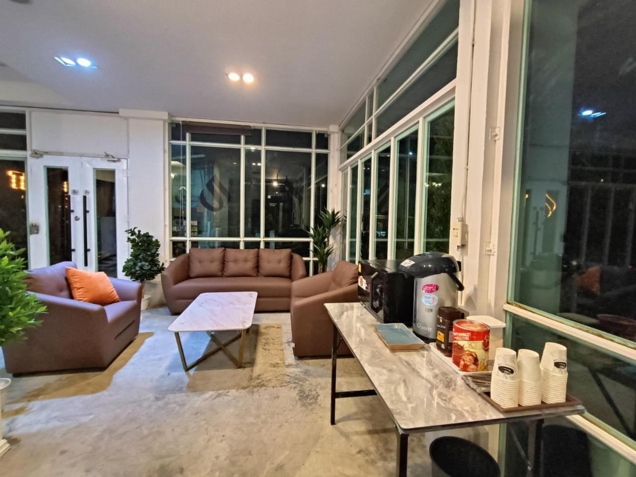 The Guest Chang Moi Boutique Hotel Chiang Mai Bagian luar foto