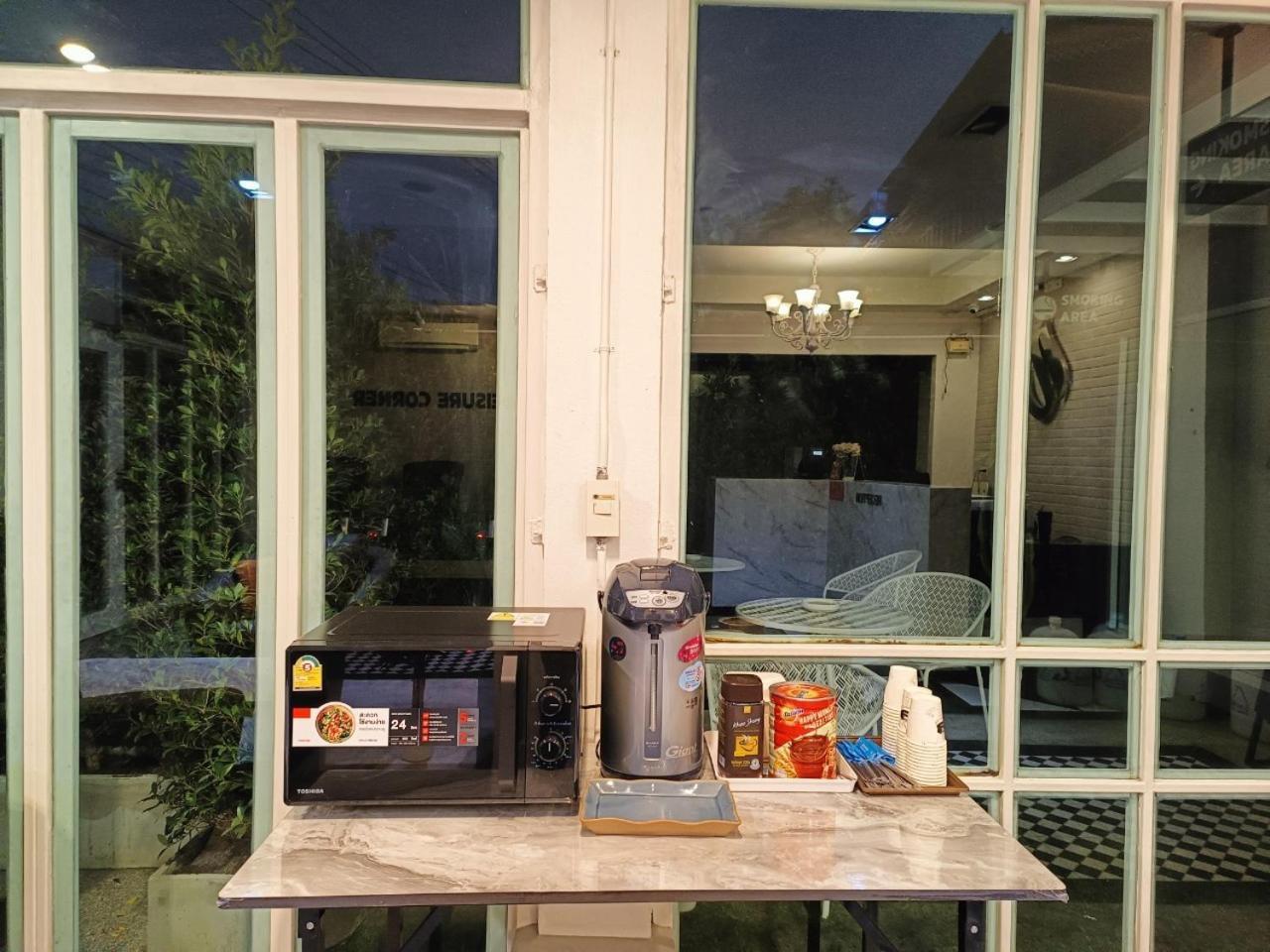 The Guest Chang Moi Boutique Hotel Chiang Mai Bagian luar foto