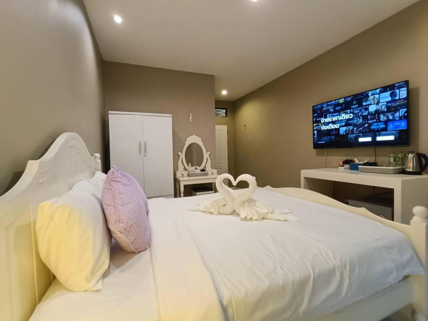 The Guest Chang Moi Boutique Hotel Chiang Mai Bagian luar foto